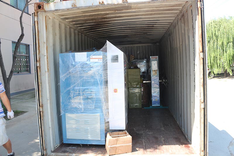 Geelong machinery exported one container：9feet pneumatic glue spreader machine, veneer jointer machine using after veneer edge grinder machine, glue spreader machine squeezing roller, board conveyor, and glue tapes to Indonesia.