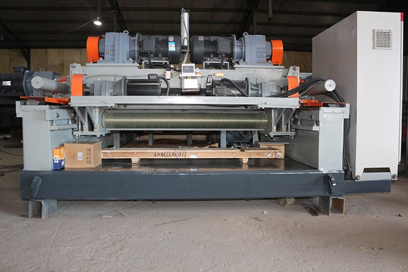 Geelong machinery exported one container, veneer edge grinding machine, veneer jointing machine, and spindleless veneer peeling machine and other plywood factory consuming materials, like packing belts, glue granules, thread for veneer composer machine to our clients in Indonesia.