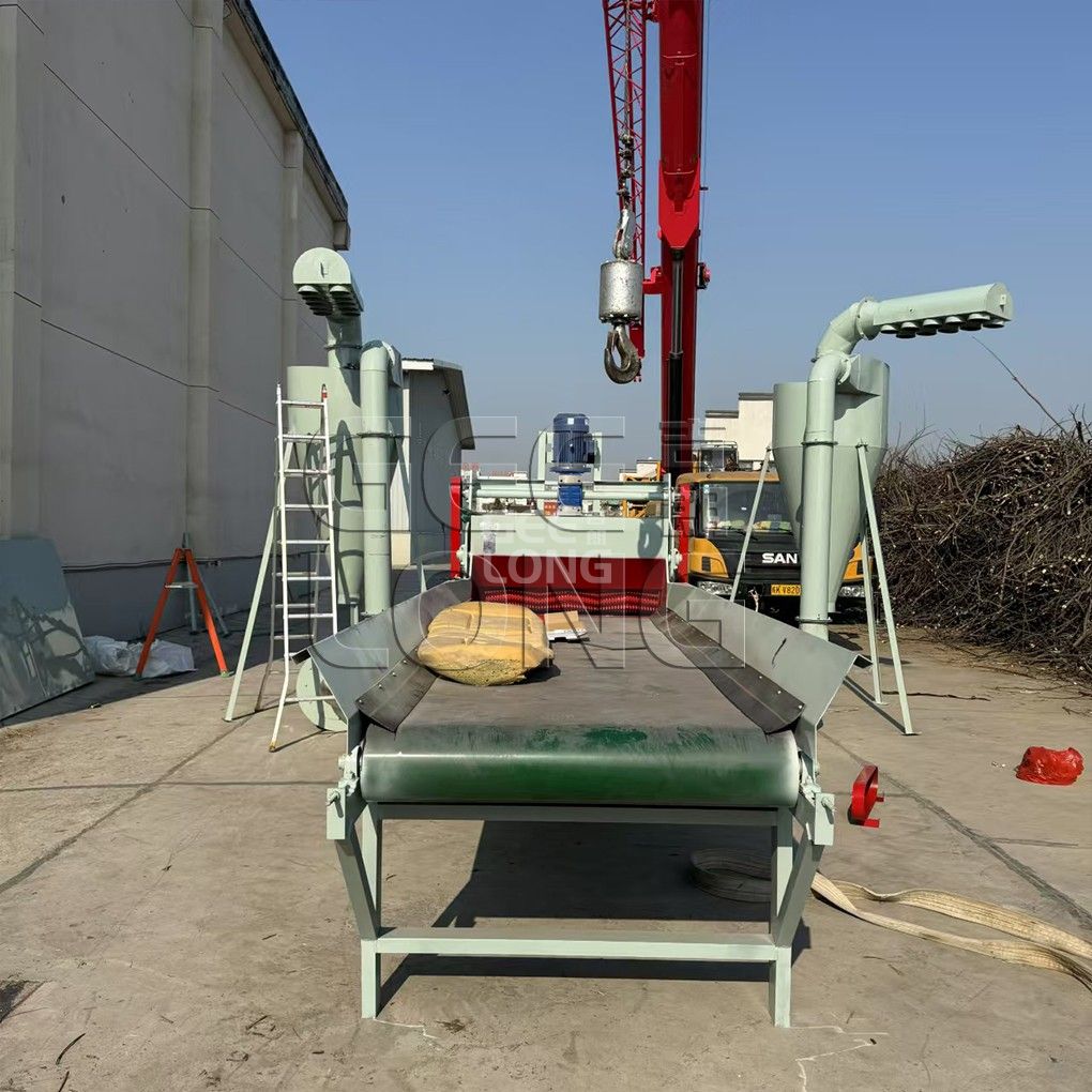Waste veneer crushing machine
