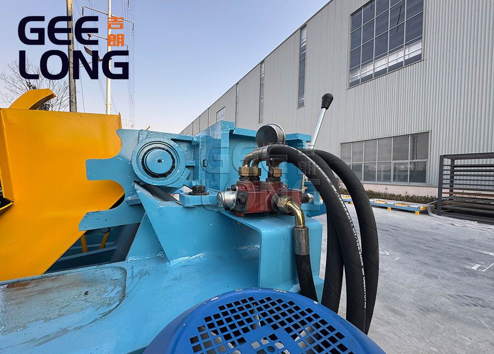 plywood machine.jpg plywood machine.jpg